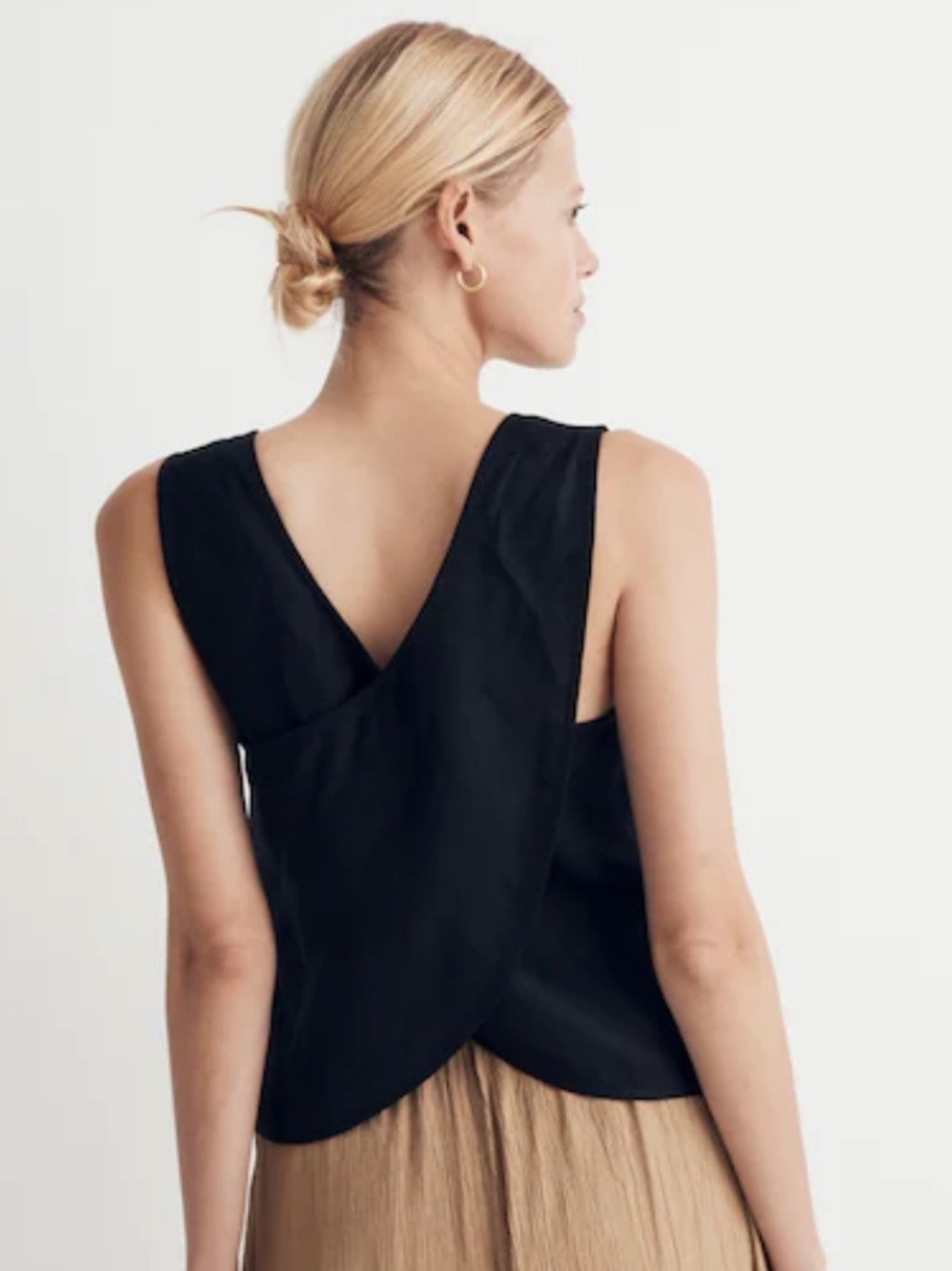 100% Linen Cross-Back Sleeveless Top